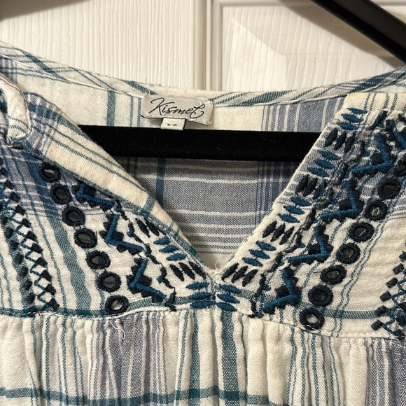 Flannel tunic style top . Very soft - Picture 2 of 2